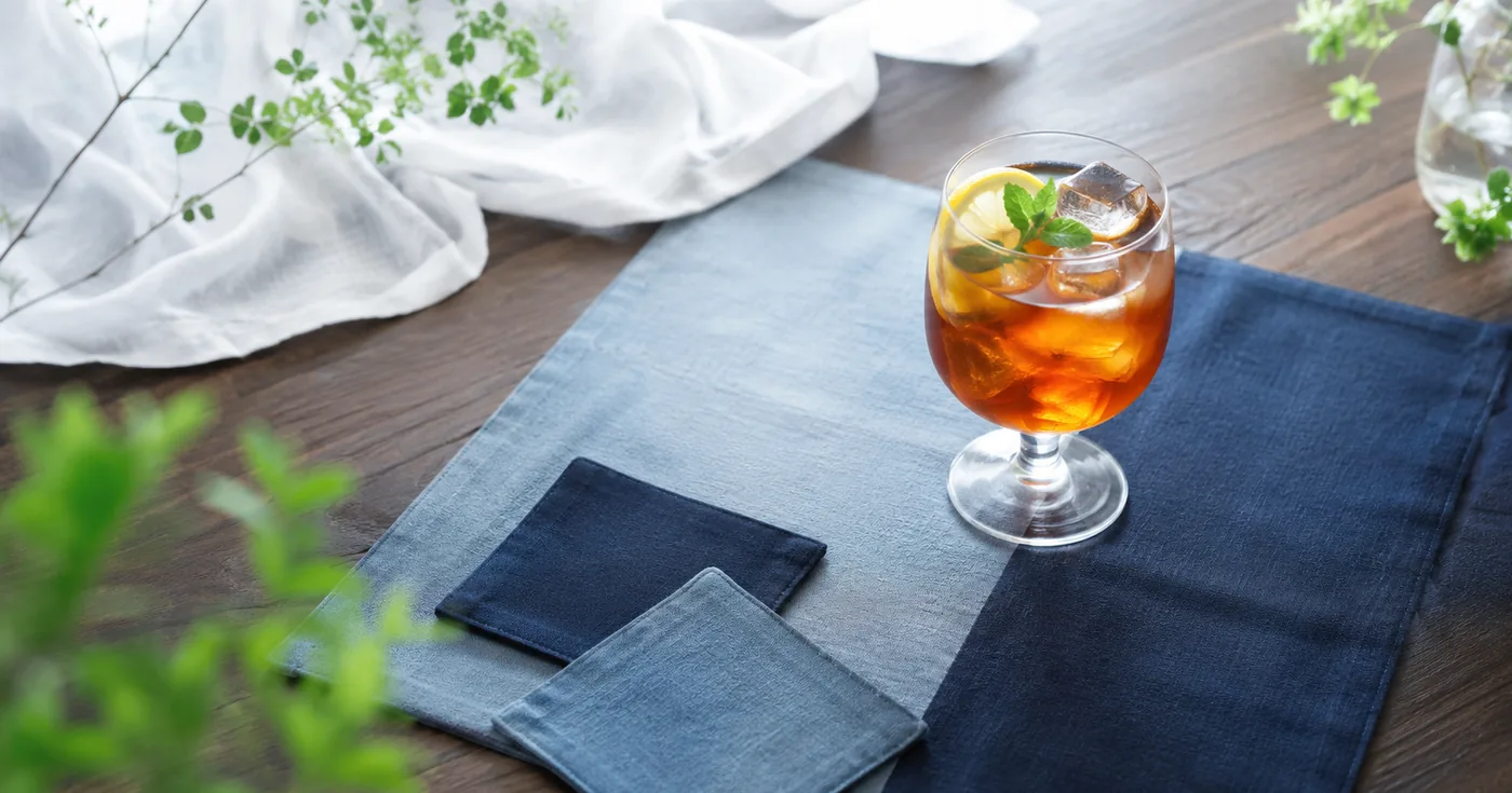 涼しげな夏のティーテーブルコーディネート｜色・器・トレイで作る清涼感